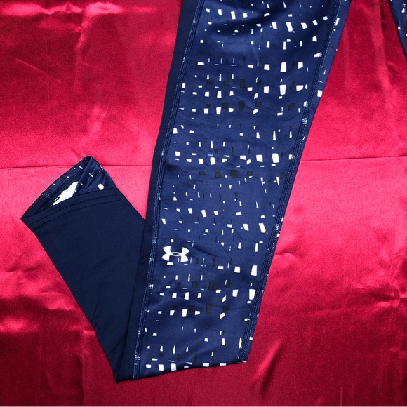 Under Armour Women’s leggings - Picture 2 of 5